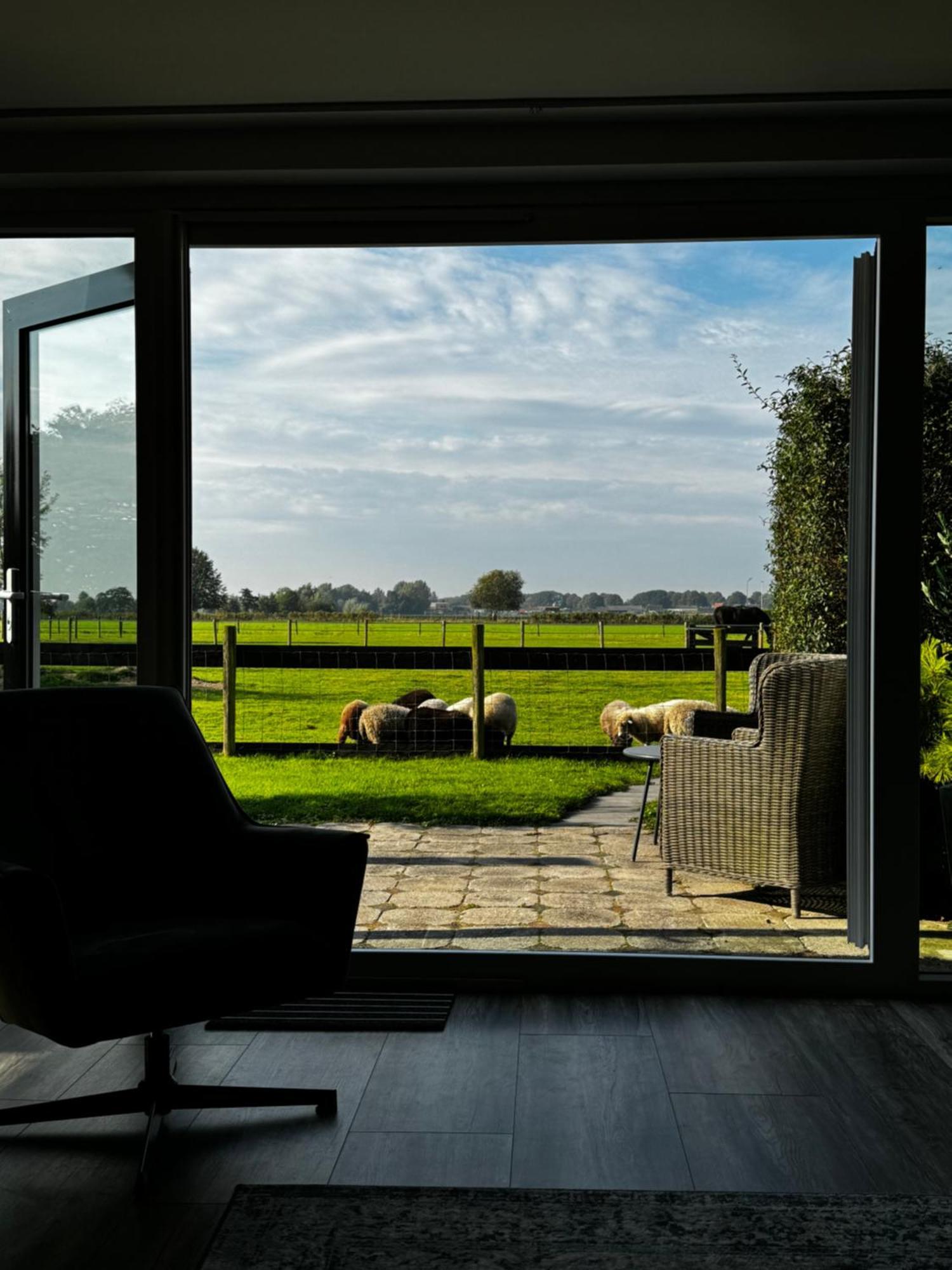 Vakantiewoning Le Garaazje 'S-Gravendeel Экстерьер фото